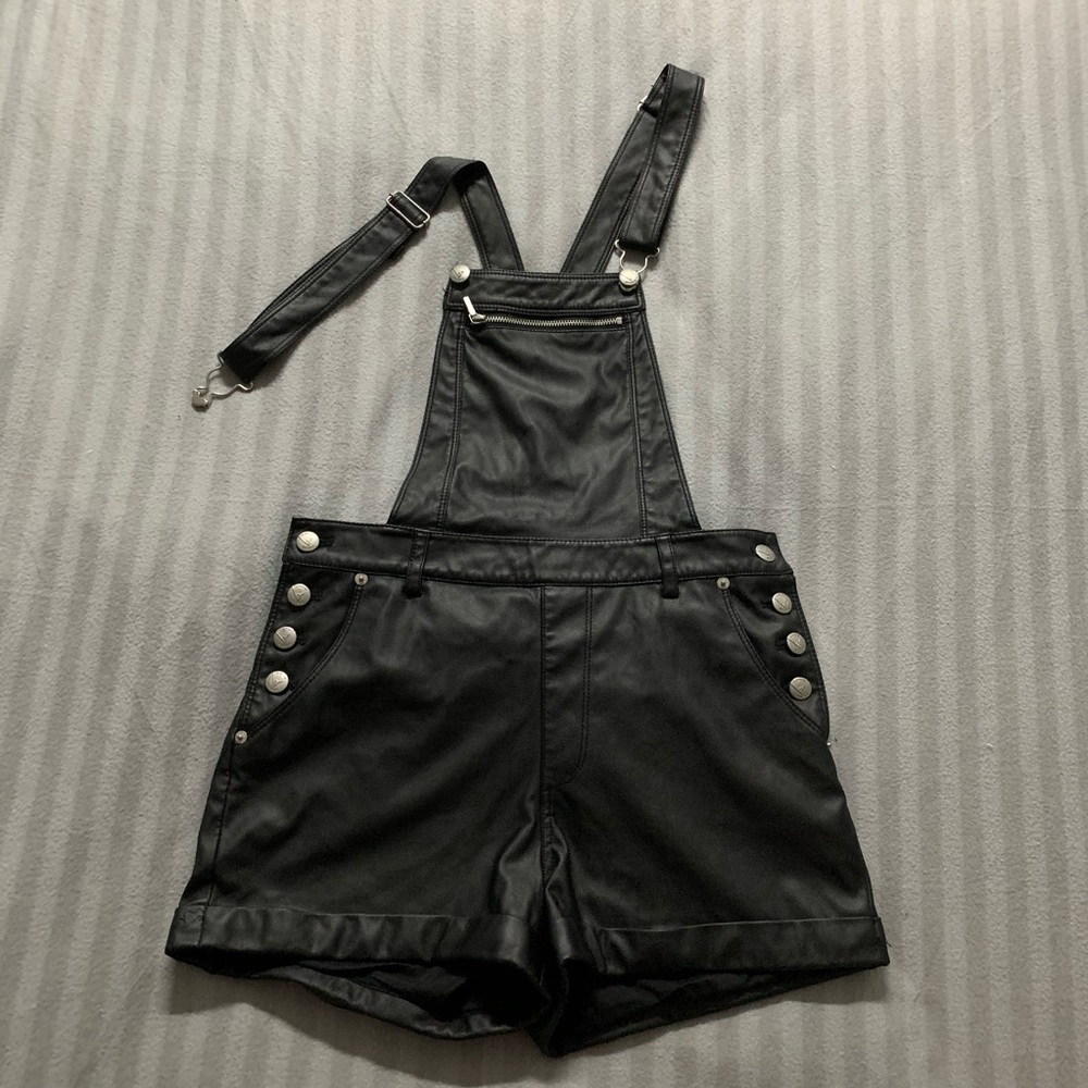 faux leather cropped / short overalls